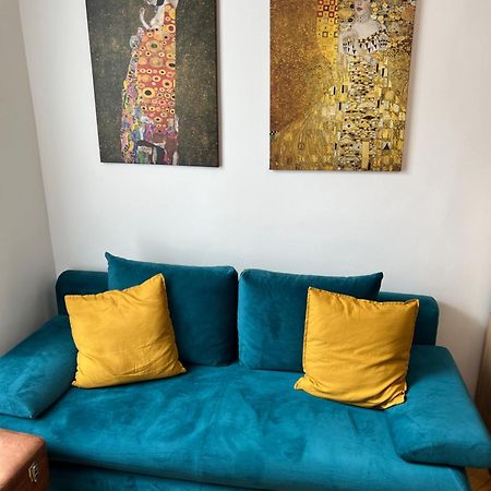 Apartment Plus Parking Brno Bagian luar foto
